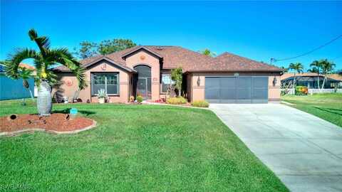 2725 SW 28th Place, Cape Coral, FL 33914