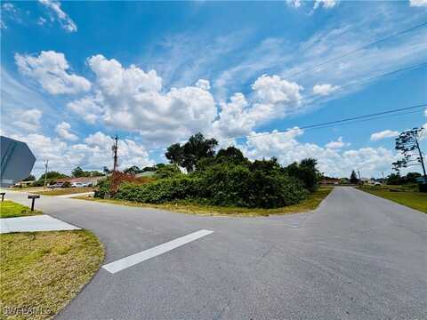 4119 13th Street SW, Lehigh Acres, FL 33976