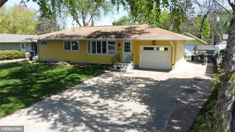 2828 Matilda Street, Roseville, MN 55113