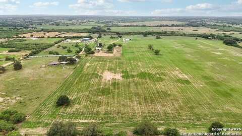 12885 LA VERNIA RD, Saint Hedwig, TX 78152