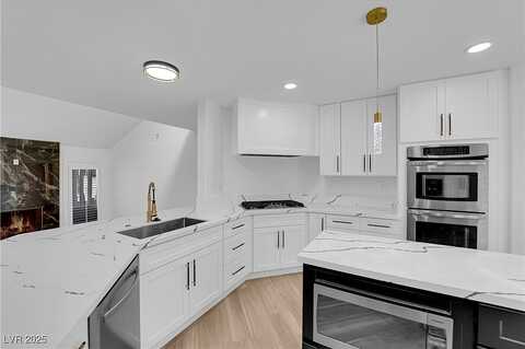 Mission Hills, LAS VEGAS, NV 89113