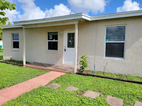 Holdern, PORT CHARLOTTE, FL 33952