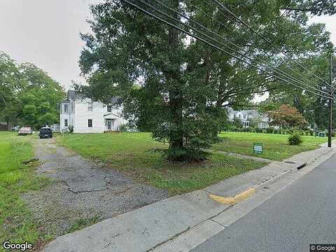 Main, BLACKSTONE, VA 23824