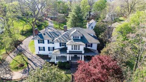 675 E BEVERLEY ST, STAUNTON, VA 24401