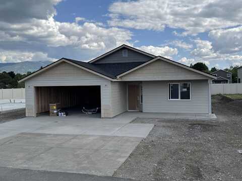 18420 E 1st Ln, Spokane Valley, WA 99016