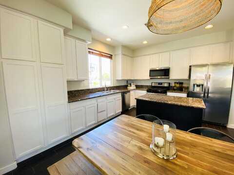 Severn, INDIO, CA 92203