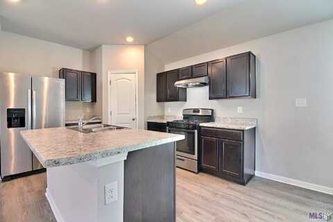 33383 Hyacinth St, Walker, LA 70785