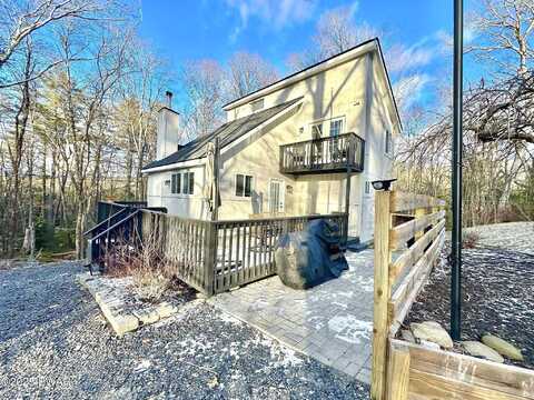 Surrey, HAWLEY, PA 18428