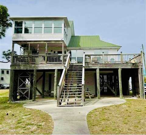 917 Delchamps Avenue, Dauphin Island, AL 36528