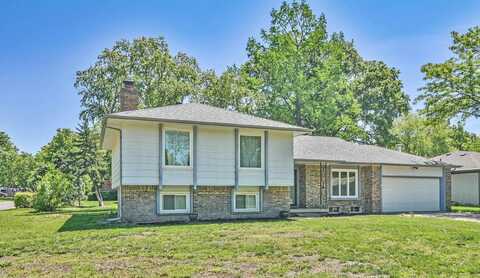 1126 N Crestline Cir, Wichita, KS 67212