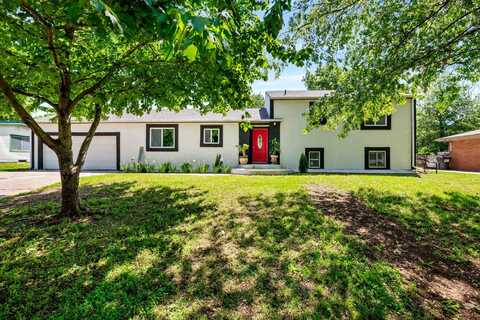 2236 S Crestway St, Wichita, KS 67218