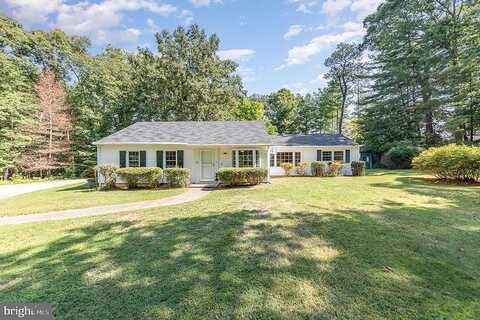 Crystal, WOODFORD, VA 22580