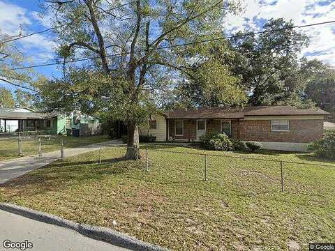 Ruth, TAMPA, FL 33604