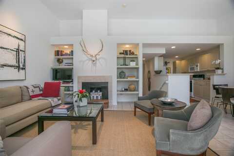 663 Bishops Lodge Road, Santa Fe, NM 87501