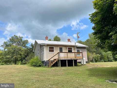 Vawter Corner, LOUISA, VA 23093