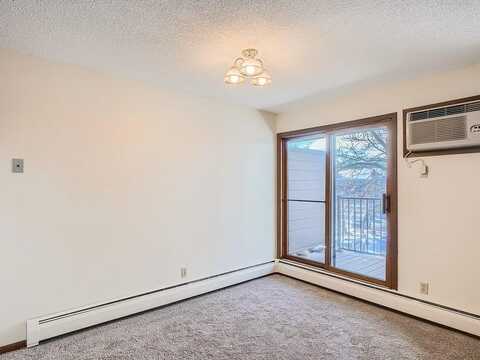 W 101St St, Bloomington, MN 55438