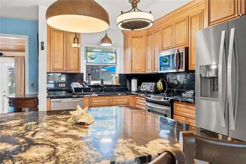 5Th, VERO BEACH, FL 32968