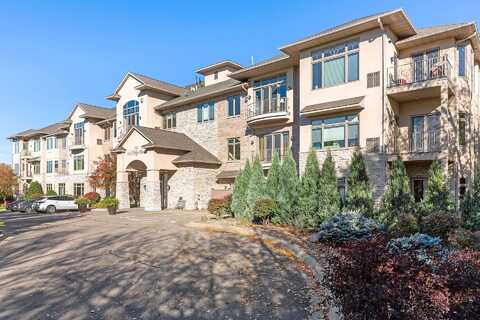 Oak Ridge Pl, Hopkins, MN 55305
