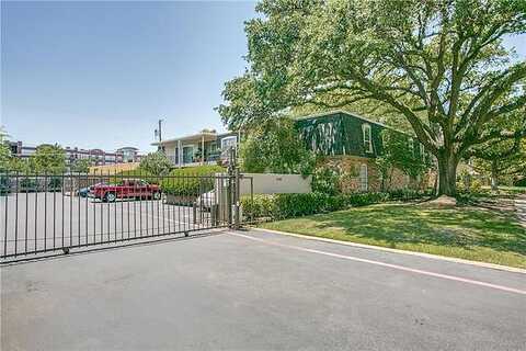 Fleetwood Oaks Ave, Dallas, TX 75235