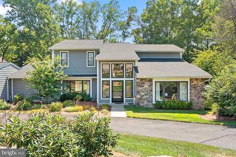 Long, HUNTINGDON VALLEY, PA 19006