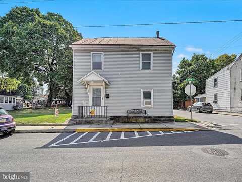 Queen, ANNVILLE, PA 17003