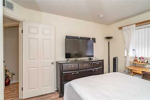 Raymond Ave, Glendale, CA 91201