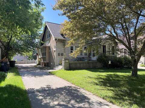 60Th, MILWAUKEE, WI 53208