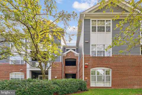 Beechwood Ter, Ashburn, VA 20147