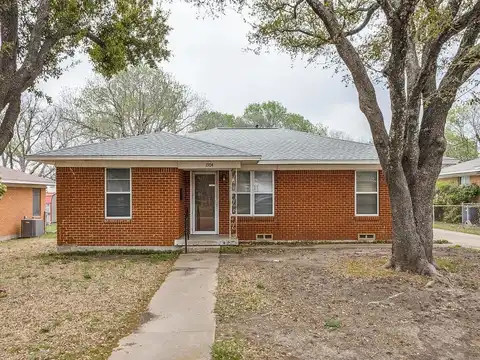 College, MCKINNEY, TX 75069