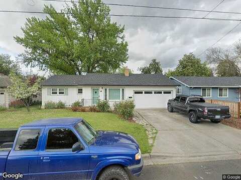 Maple Leaf Ct, Medford, OR 97504