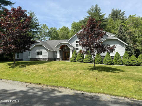 Winding Wall, HAWLEY, PA 18428