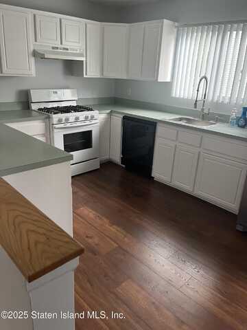 55 Indale Avenue, Staten Island, NY 10309