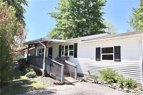 1310 W Kenwood Drive, Austin, IN 47102