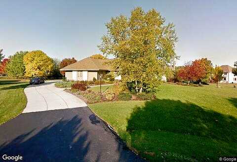 Prairie Wood, PEWAUKEE, WI 53072