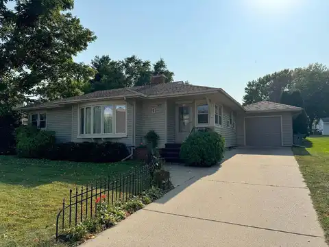 Oak, LAKE CITY, MN 55041