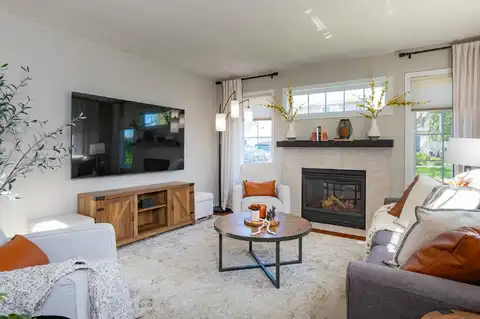 Autumn Ridge, CHANHASSEN, MN 55317