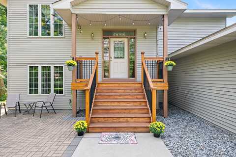 Iverson, FOREST LAKE, MN 55025