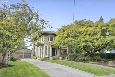 61St, PORTLAND, OR 97215