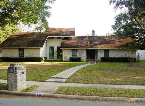 306 Woodway Drive, Victoria, TX 77904