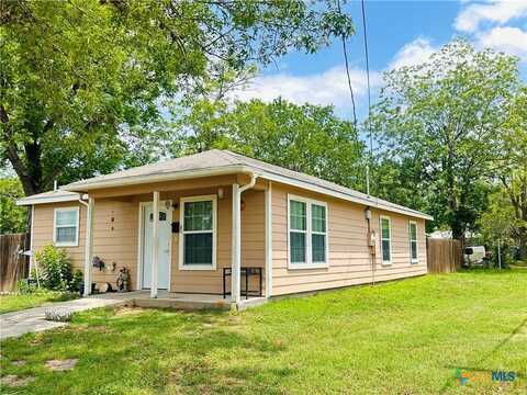 317 Aubrey Street, Yoakum, TX 77995