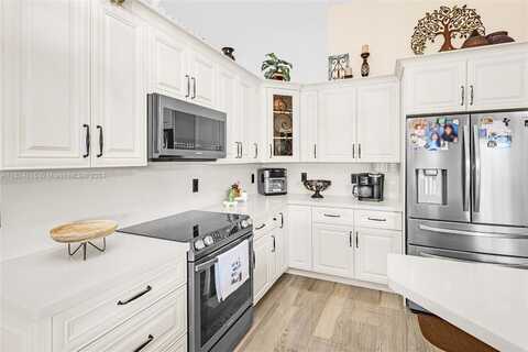 172Nd, HIALEAH, FL 33018