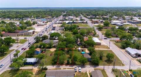 612 Lamar Street, Luling, TX 78648