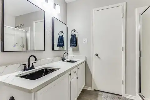 Kings Way, RHOME, TX 76078