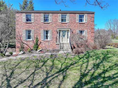 Graybrooke Dr, Murrysville, PA 15632