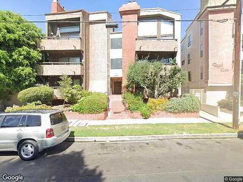 Willis Ave, Sherman Oaks, CA 91403