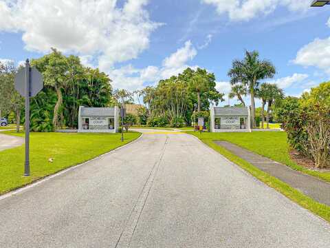 Luxemburg Ct, Lake Worth, FL 33467