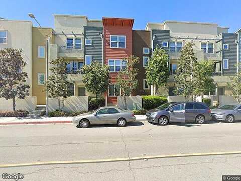 Royal Gln, Escondido, CA 92025