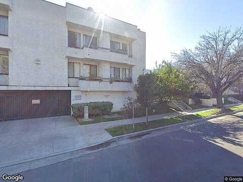Moorpark St, North Hollywood, CA 91602