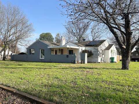 N Ikard Street, Henrietta, TX 76365