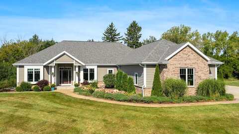 Jolyn, SUSSEX, WI 53089